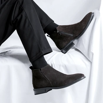 Кроссовки; Повседневная обувь для мужчин; Кожаные ботинки; Удобная модная мужская обувь на плоской подошве с высоким берцем и средней шнуровкой; Новинка зимы;