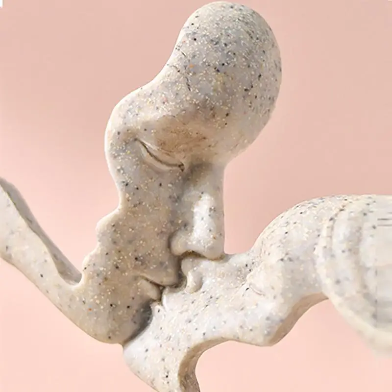 Статуя поцелуя влюбленных, современная абстрактная художественная статуя в форме сердца с лицом пары, романтический декор домашнего стола для свадьбы и годовщины. Изображение 2