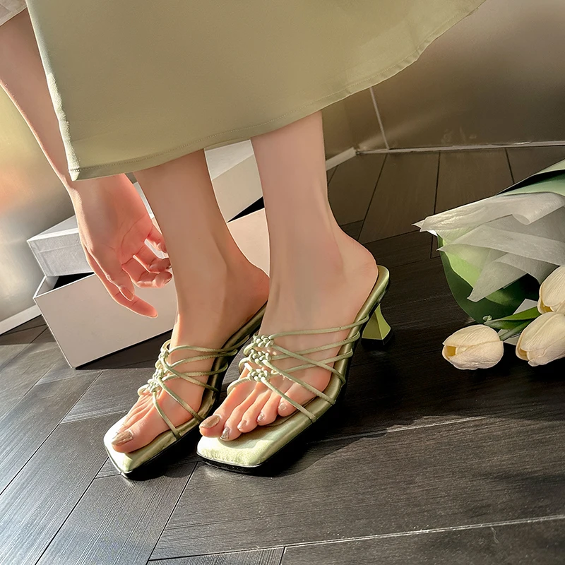 ASUMER 2023 Новые шелковые летние тапочки высшего качества на толстом высоком каблуке, тапочки на платформе, женская обувь для вечеринок с квадратным носком Изображение 3