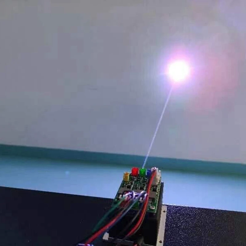 RGB Белый свет, красный / зеленый / синий модуль лазерного диода, сценическая лампа TTL Изображение 3