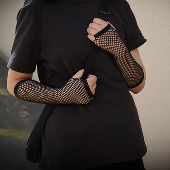 Стильные Длинные Черные перчатки в сеточку, женские перчатки без пальцев, костюм для девочек в стиле Готический панк-рок, модные перчатки