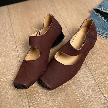 Хэйхайские туфли Mary Jane; Новинка осени 2023 года; Элегантные туфли с квадратным носком в винтажном стиле; коричневые женские туфли на низком каблуке с мелким носком;